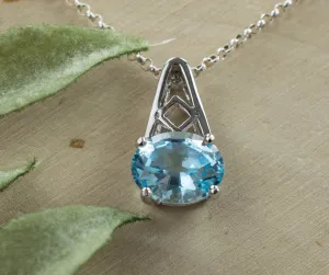 Blue Topaz Pendant; Genuine Brazilian Topaz; 2.890cts