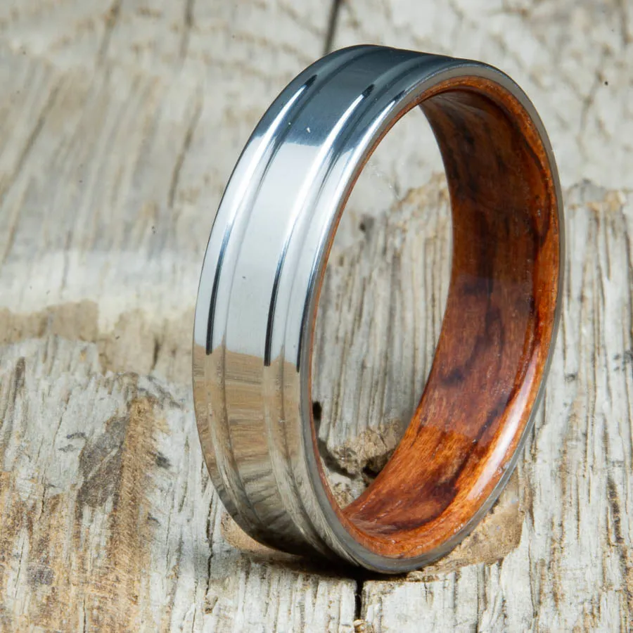 Bubinga bentwood ring with polished double groove 6mm titanium