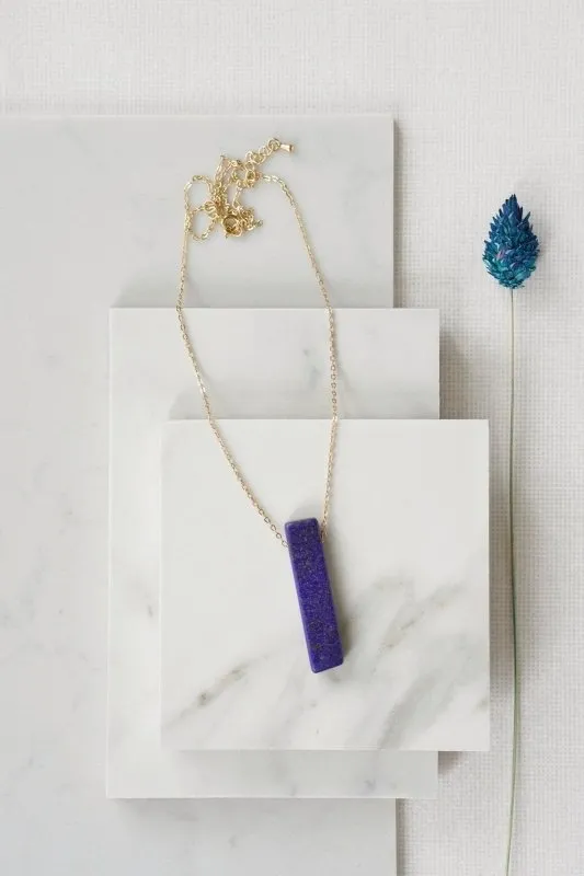 Xander Kostroma Gold Tone Lapis Lazuli Pendant Necklace – 42cm Healing Crystal Necklace for Women, Boho Jewelry, Third Eye Chakra Pendant, Stylish Gift for Spiritual & Wellness Enthusiasts